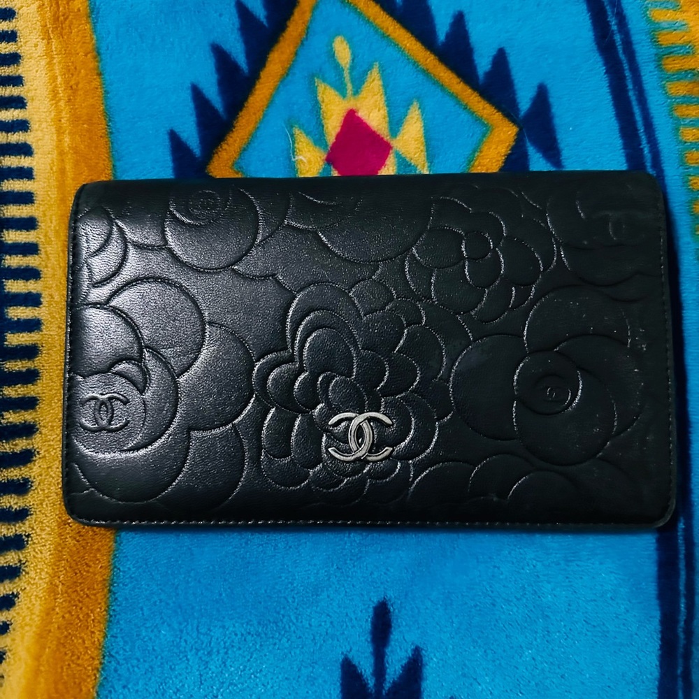 Chanel wallet 🦋